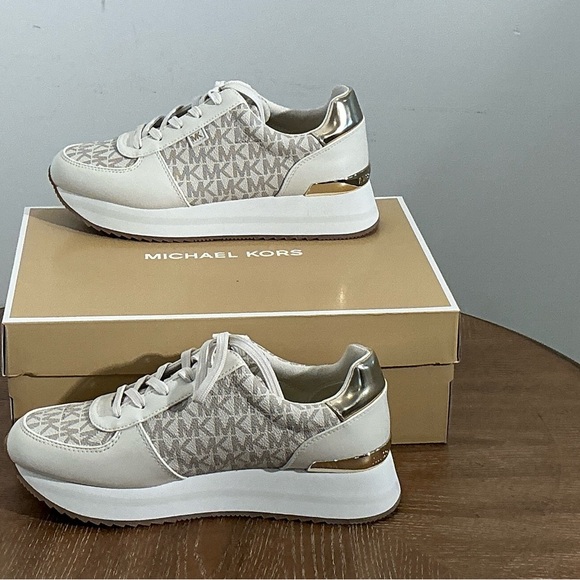 MICHAEL MICHAEL KORS
Raina Signature Logo Platform Trainer - Picture 3 of 4